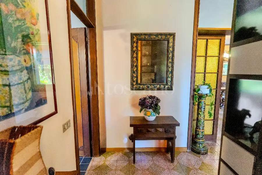 Villa in vendita di 400 mq a €780.000 (rif. 77/2025)