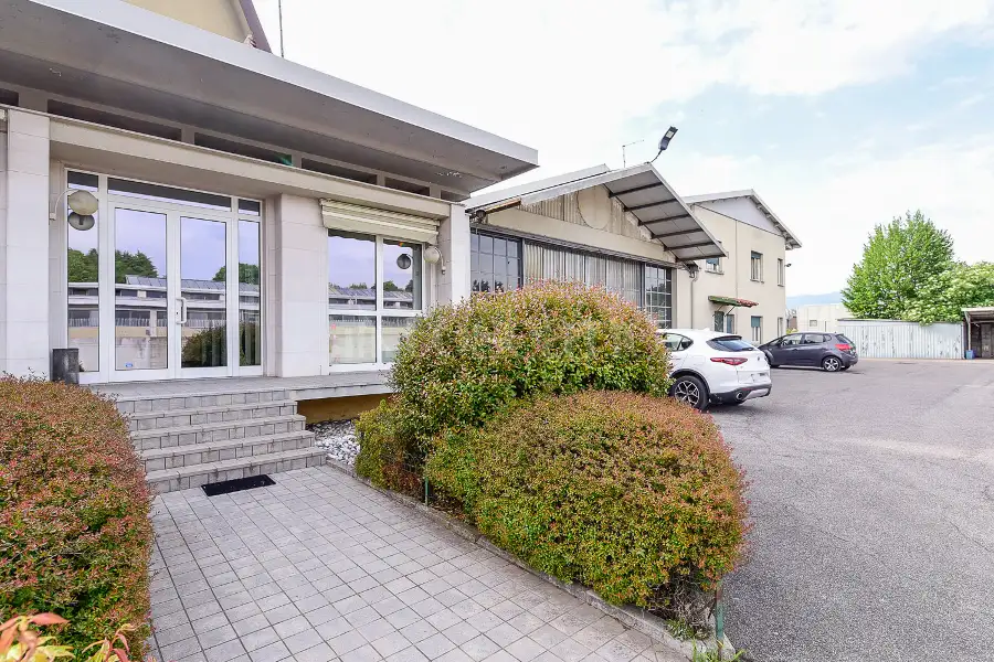 Magazzino in vendita di 3.000 mq a €1.700.000 (rif. 34/2026)
