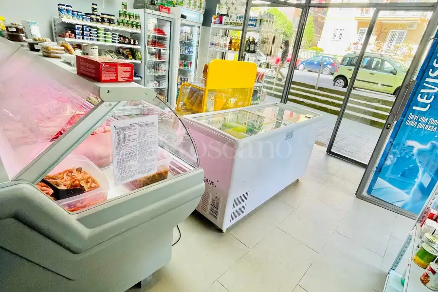 Attività Commerciale in vendita di 66 mq a €35.000 (rif. 24/2026)