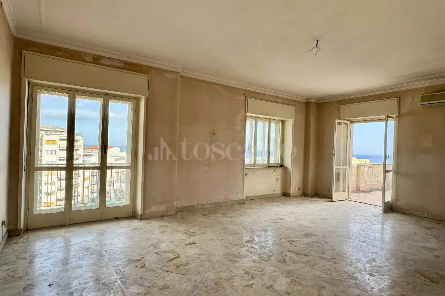 Attico in vendita di 296 mq a €770.000 (rif. 37/2026)