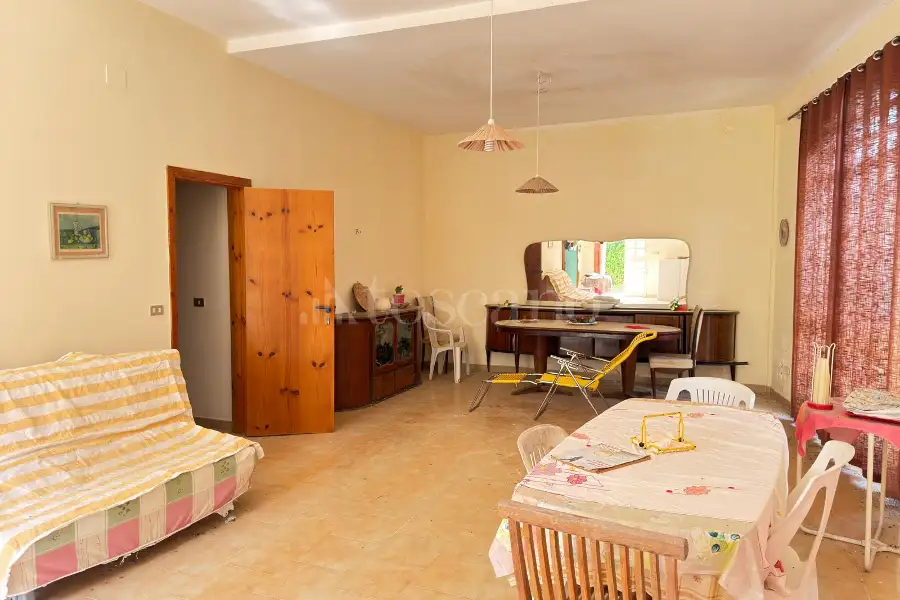 Villa in vendita di 345 mq a €369.000 (rif. 123/2026)
