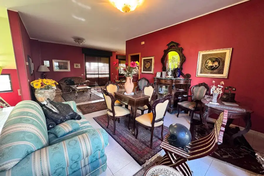 Villa in vendita di 300 mq a €420.000 (rif. 16/2026)