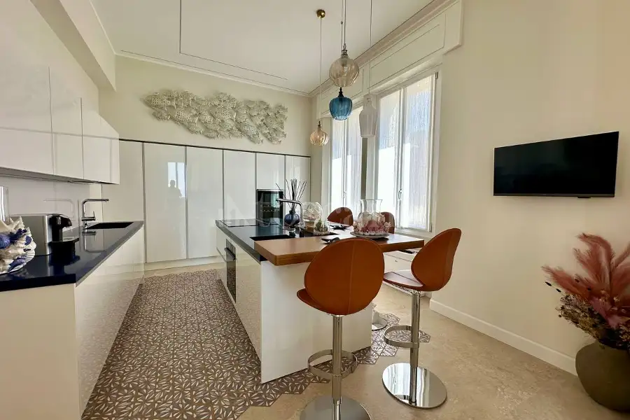 Palazzo in vendita di 390 mq a €2.900.000 (rif. 70/2026)