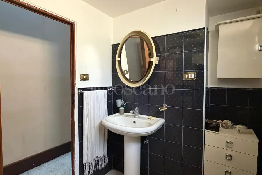 Palazzo in vendita di 263 mq a €248.000 (rif. 118/2026)