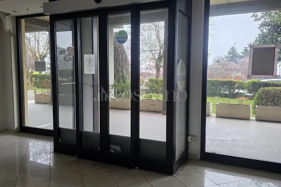 Negozio in affitto di 132 mq a €1.100 (rif. 16/2026)