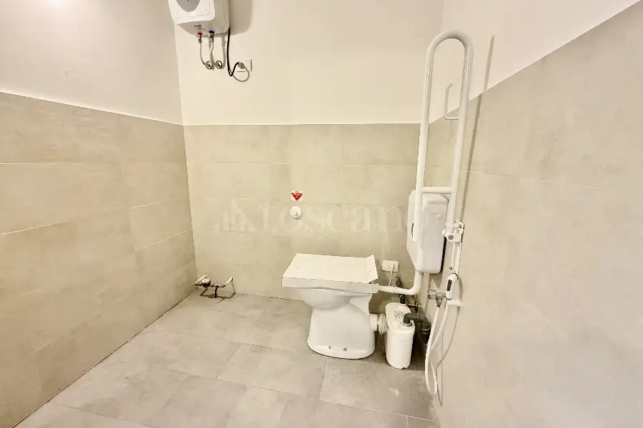 Negozio in vendita di 74 mq a €130.000 (rif. 46/2026)
