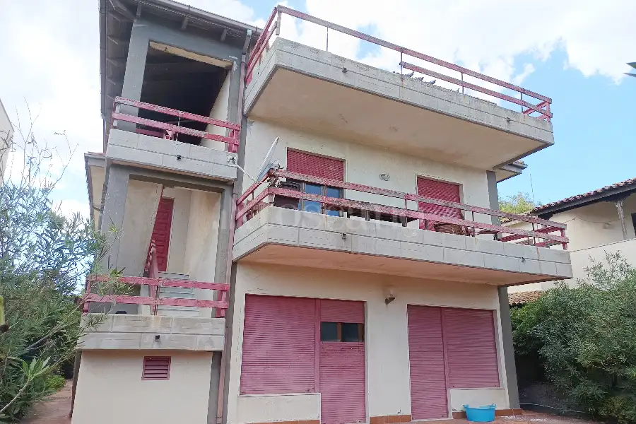 Villa in vendita di 365 mq a €490.000 (rif. 112/2025)