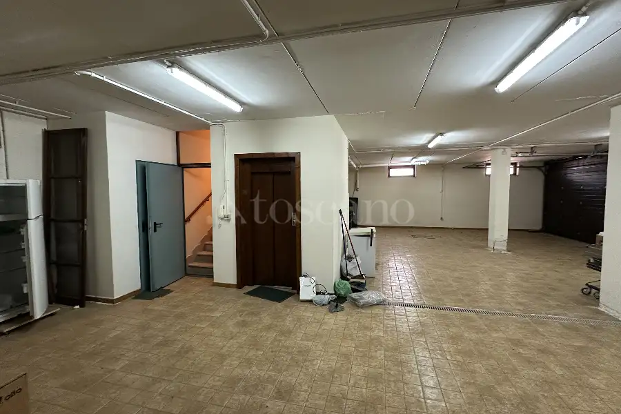 Casale in vendita di 747 mq a €790.000 (rif. 11/2026)