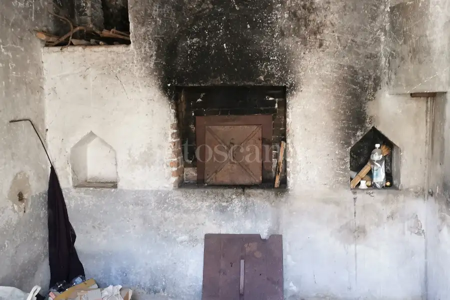 Casale in vendita di 900 mq a €850.000 (rif. 53/2022)
