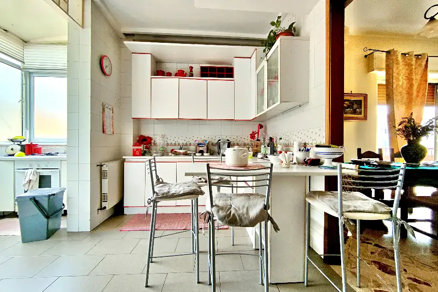 Attico in vendita di 210 mq a €375.000 (rif. 17/2026)