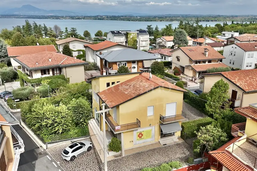 Casa Indipendente in vendita di 200 mq a €490.000 (rif. 31/2026)