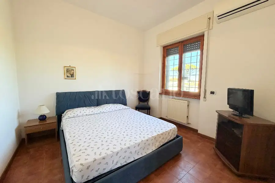 Villa in vendita di 250 mq a €739.000 (rif. 100/2026)