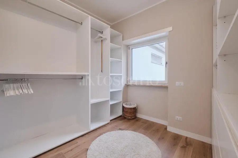 Villa in vendita di 259 mq a €1.100.000 (rif. 2/2026)