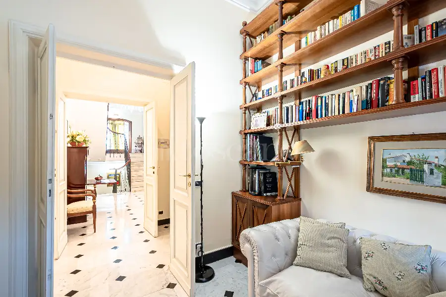 Villa in vendita di 496 mq a €3.950.000 (rif. 71/2026)