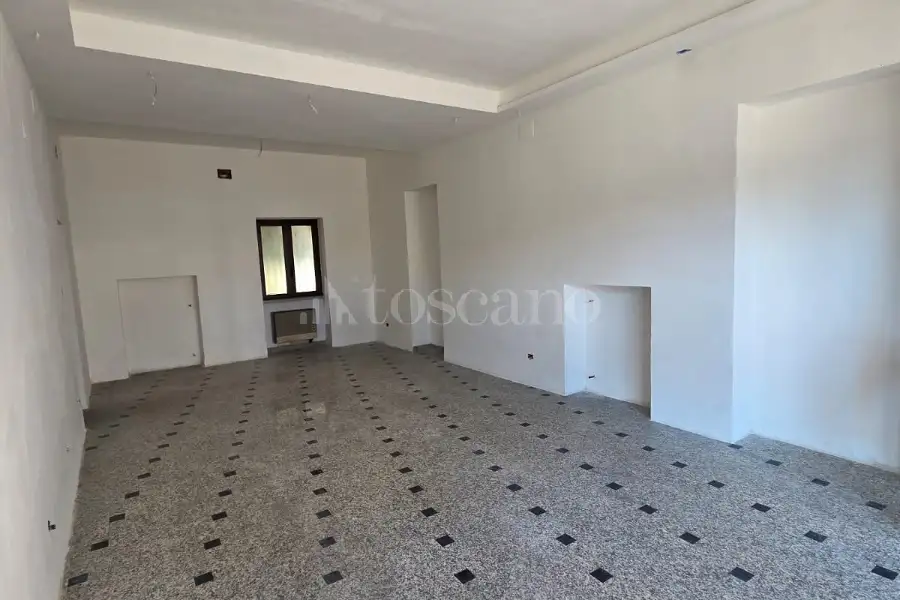 Negozio in vendita di 50 mq a €98.500 (rif. 15/2026)