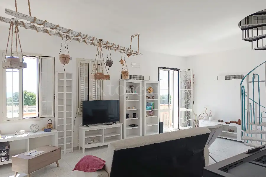 Villa in vendita di 470 mq a €698.000 (rif. 76/2026)