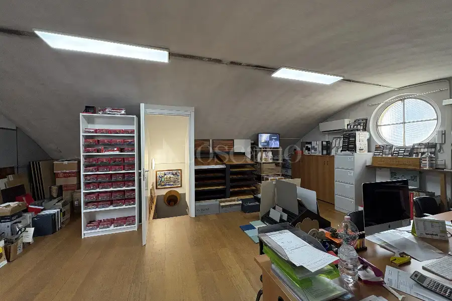 Laboratorio in vendita di 270 mq a €540.000 (rif. 9/2026)