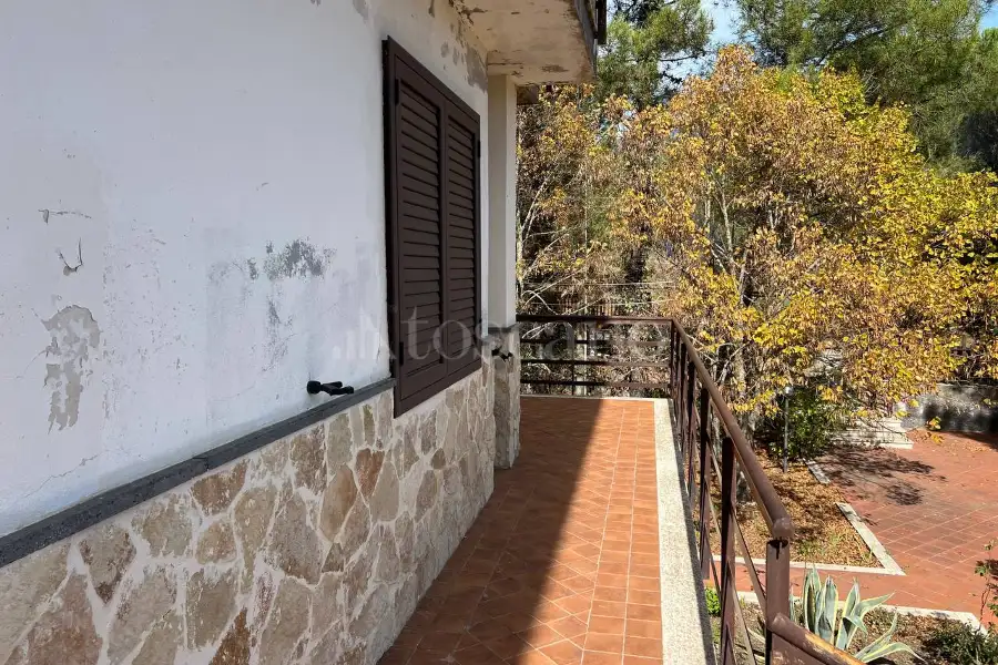 Villa in vendita di 396 mq a €445.000 (rif. 168/2025)