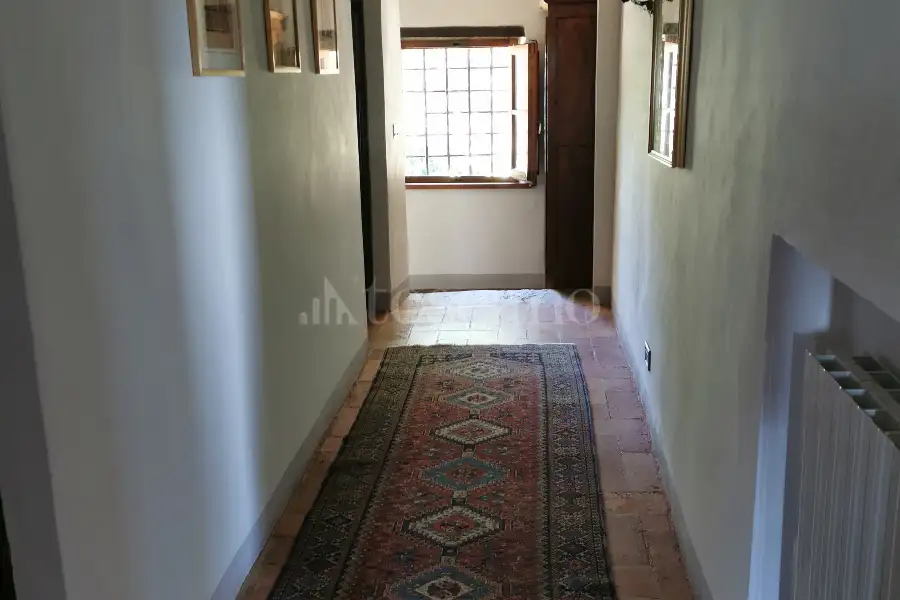 Casale in vendita di 300 mq a €570.000 (rif. 24/2022)