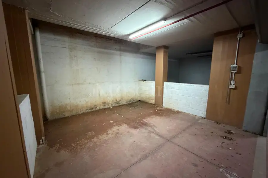 Box in vendita di 12 mq a €19.000 (rif. 7/2026)