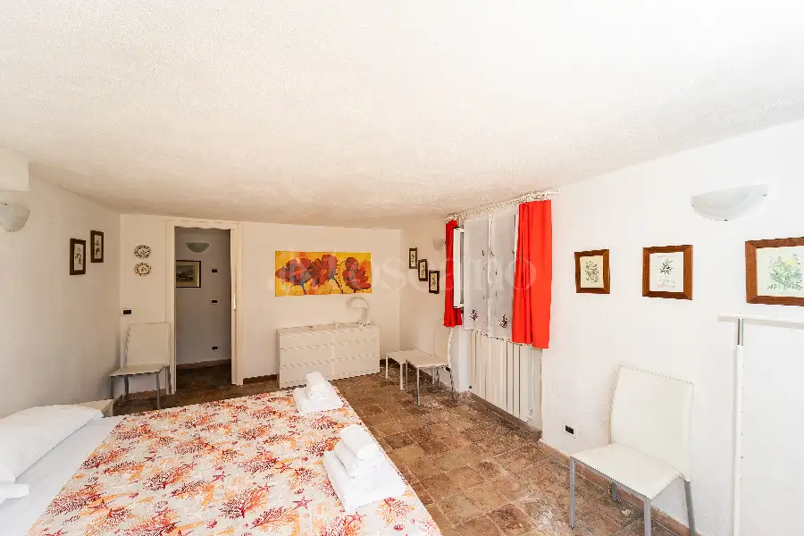Villa in vendita di 230 mq a €1.200.000 (rif. 2/2026)