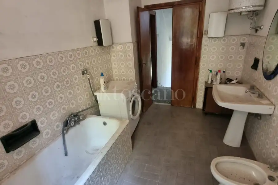 Casale in vendita di 660 mq a €95.000 (rif. 22/2025)