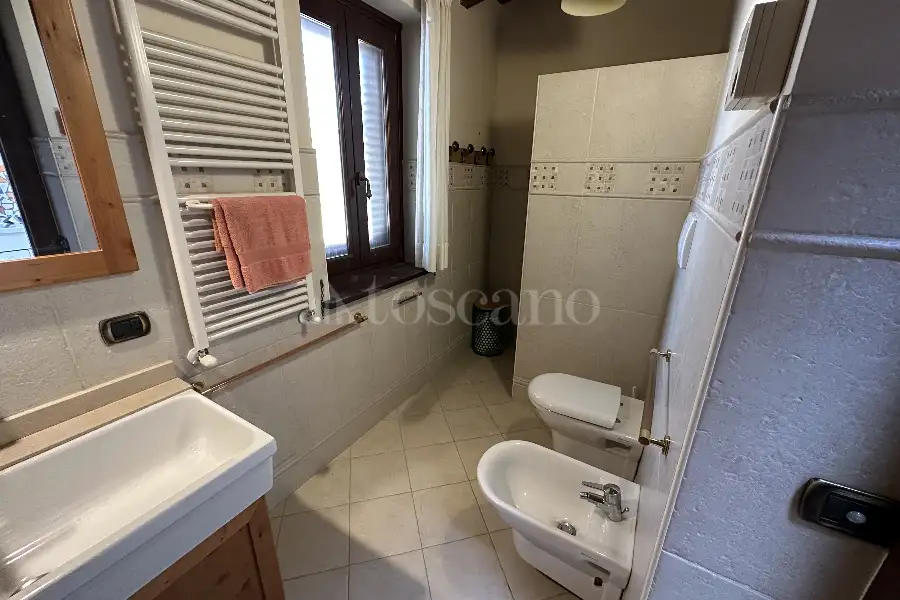 Casale in vendita di 747 mq a €790.000 (rif. 11/2026)