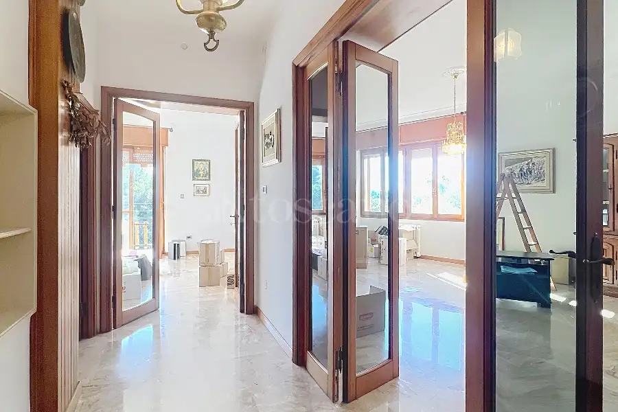 Villa in vendita di 630 mq a €670.000 (rif. 195/2025)