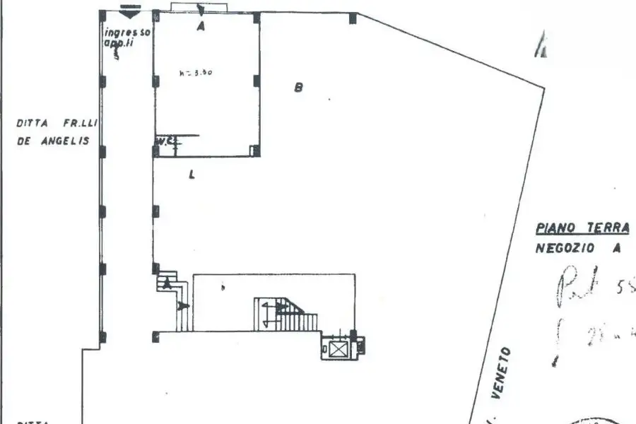 Negozio in affitto di 100 mq a €1.800 (rif. 74/2026)