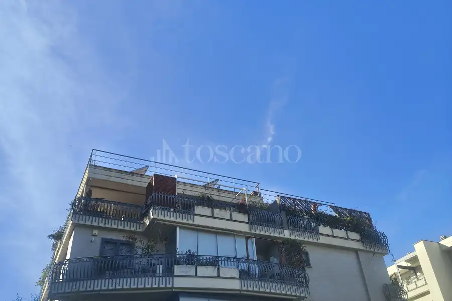Attico in vendita di 100 mq a €470.000 (rif. 60/2026)