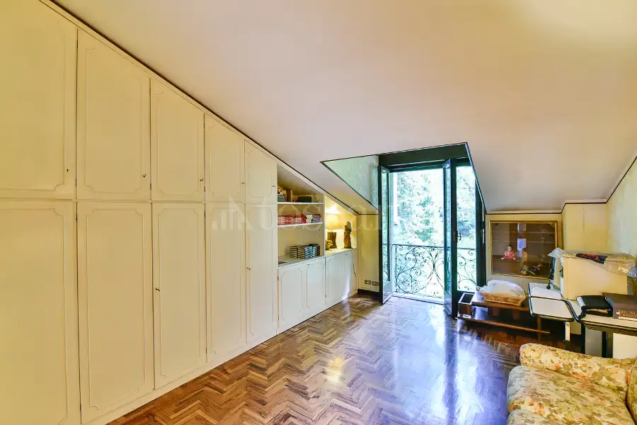 Villa in vendita di 240 mq a €440.000 (rif. 35/2026)