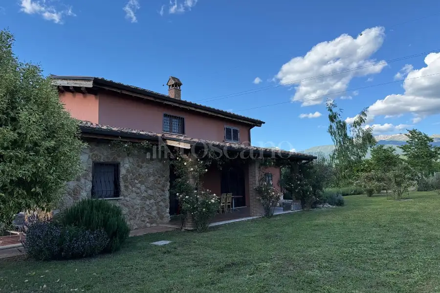 Villa in vendita di 250 mq a €559.000 (rif. 22/2026)