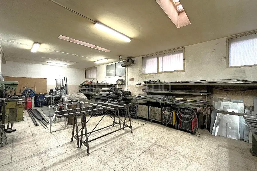 Laboratorio in vendita di 195 mq a €149.000 (rif. 2/2025)