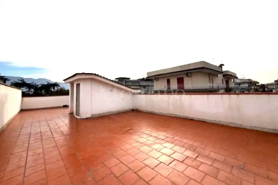 Villino a Schiera in vendita di 320 mq a €640.000 (rif. 16/2026)