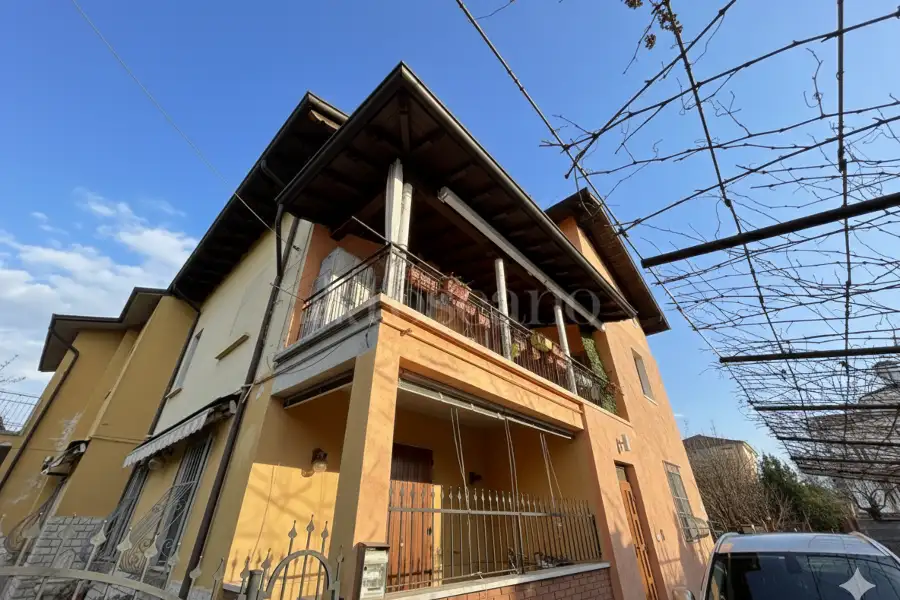 Casa in vendita di 190 mq a €325.000 (rif. 6/2026)