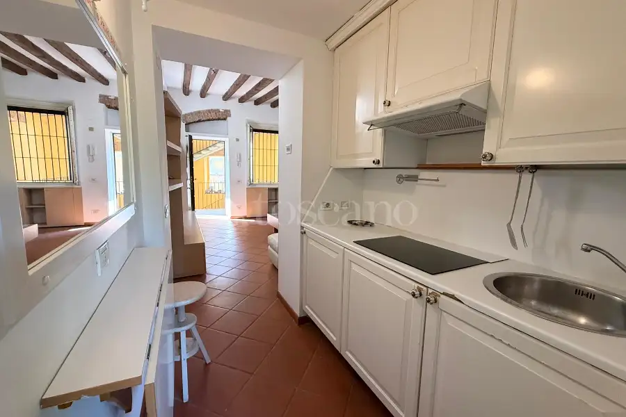 Casa in affitto di 50 mq a €1.100 (rif. 9/2026)