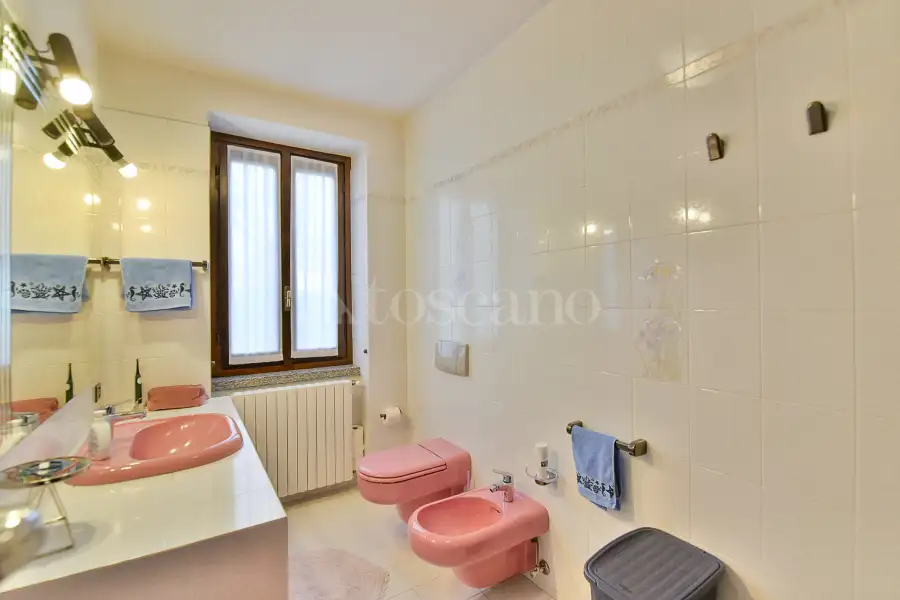 Villa in vendita di 600 mq a €880.000 (rif. 5/2026)