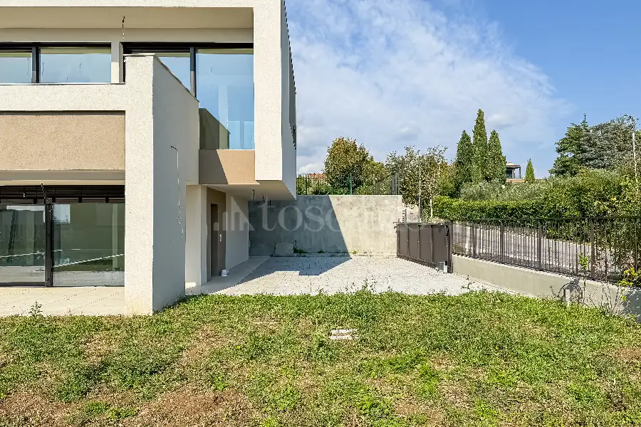 Villa in vendita di 292 mq a €1.590.000 (rif. 12/2025)