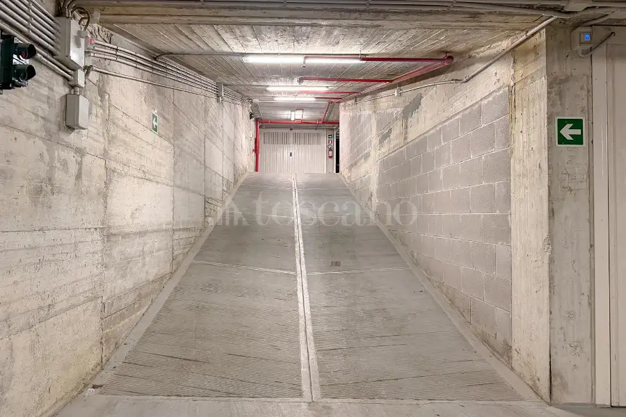 Box in vendita di 20 mq a €60.000 (rif. 51/2025)