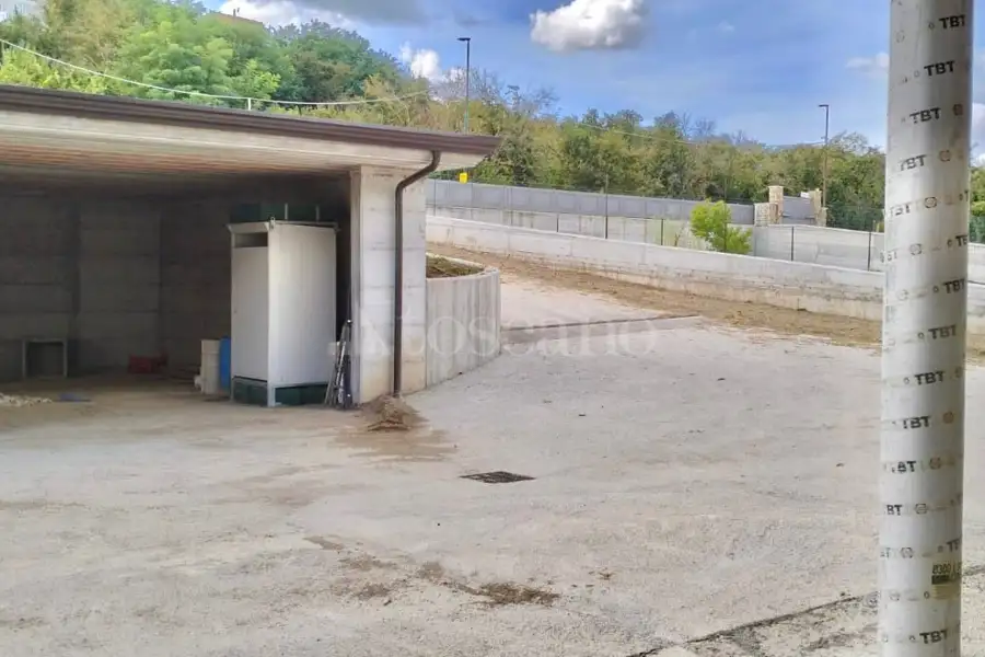 Villa Bifamiliare in vendita di 280 mq a €250.000 (rif. 77/2026)