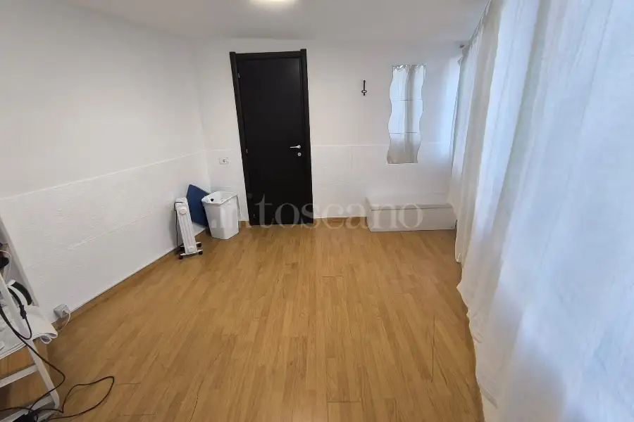 Negozio in vendita di 90 mq a €118.000 (rif. 27/2025)