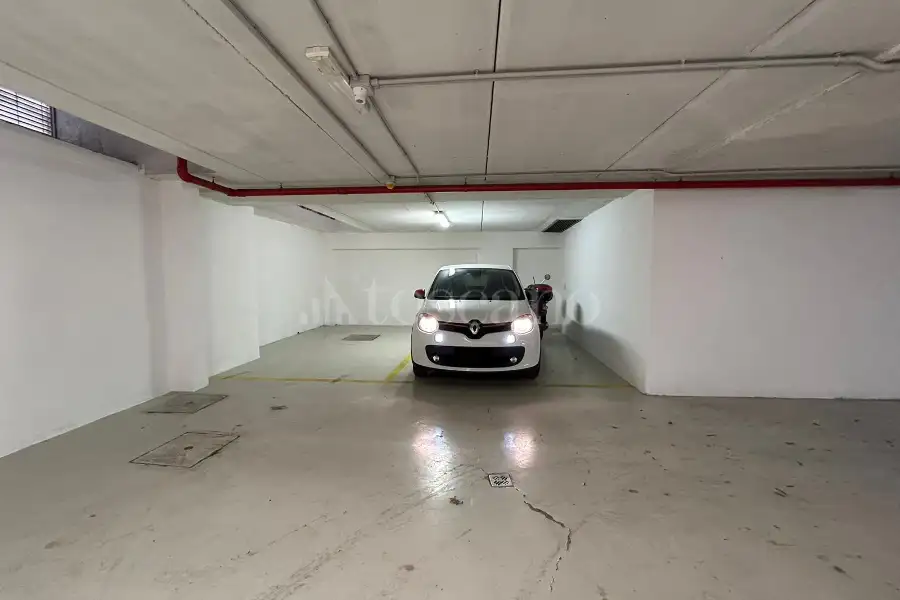 Posto Auto in vendita di 100 mq a €199.000 (rif. 36/2025)