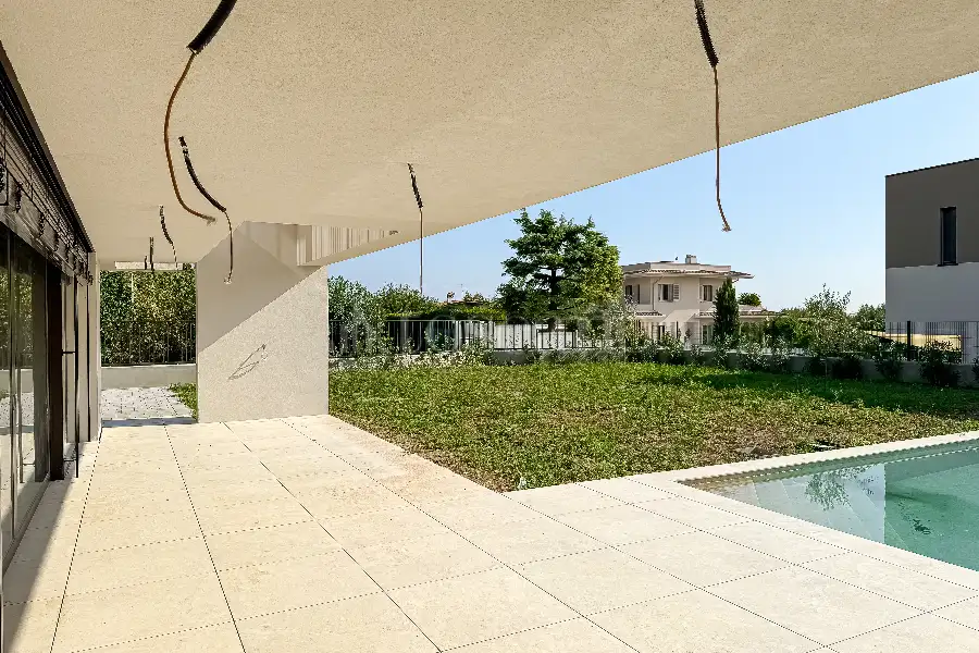 Villa in vendita di 292 mq a €1.590.000 (rif. 12/2025)