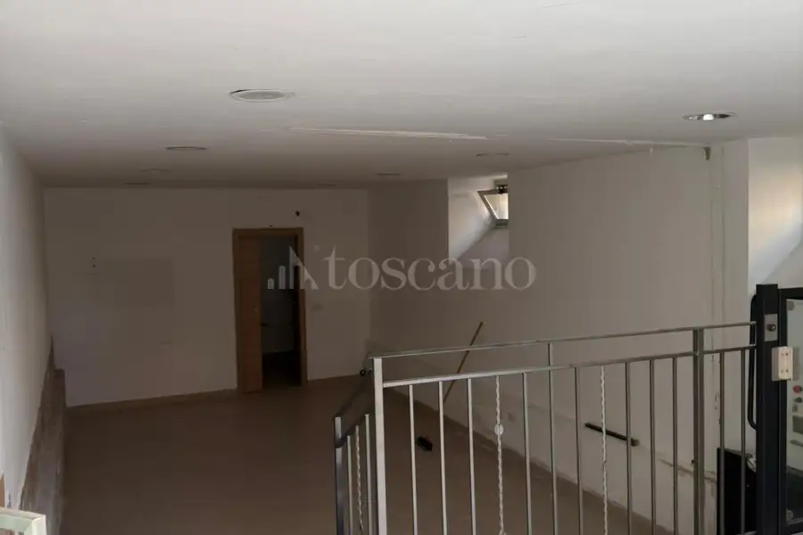 Negozio in affitto di 43 mq a €550 (rif. 146/2025)