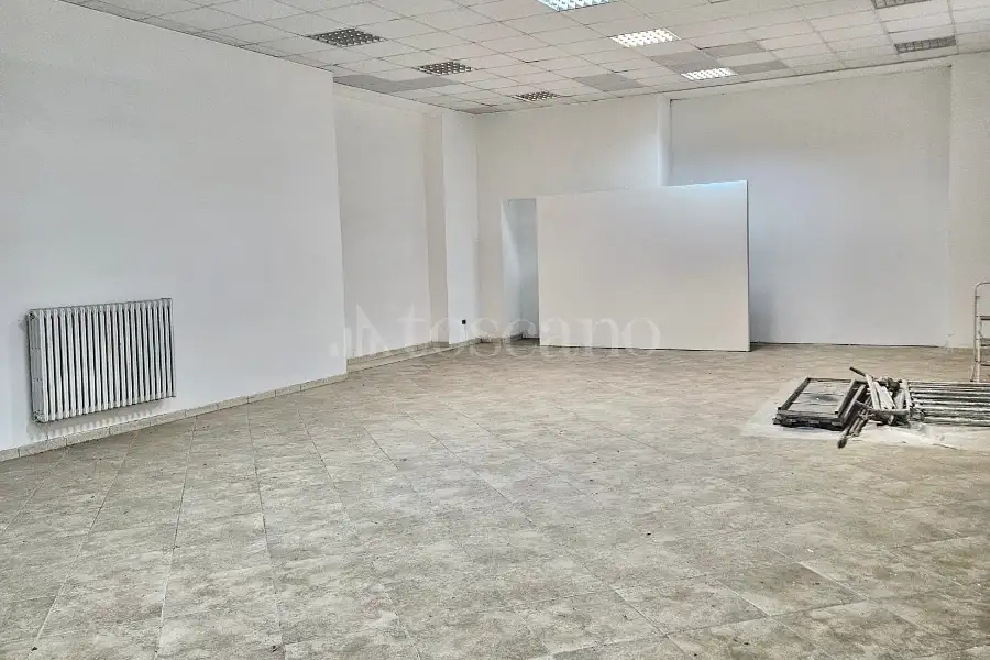 Negozio in affitto di 150 mq a €1.000 (rif. 126/2026)