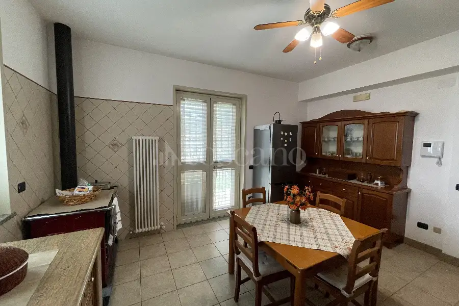 Casa Indipendente in vendita di 382 mq a €450.000 (rif. 2/2026)