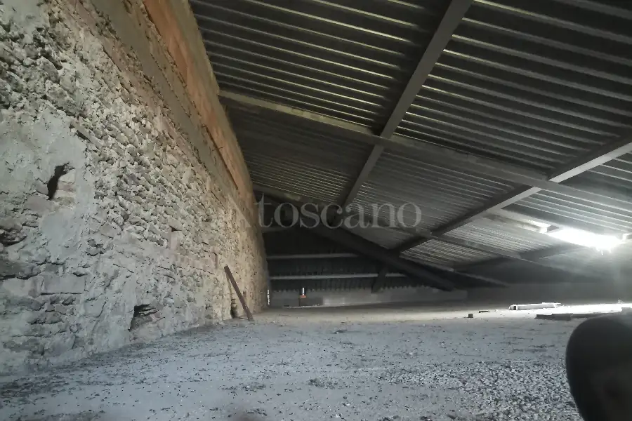 Casale in vendita di 1.200 mq a €470.000 (rif. 35/2023)