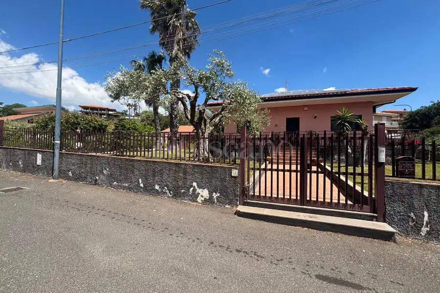 Villa in vendita di 100 mq a €370.000 (rif. 95/2026)