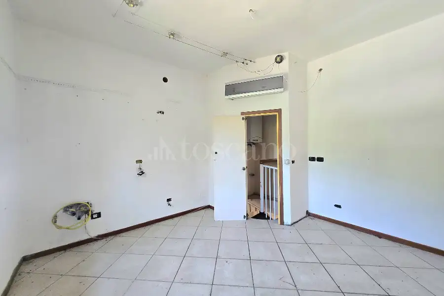 Villa in vendita di 200 mq a €780.000 (rif. 38/2026)