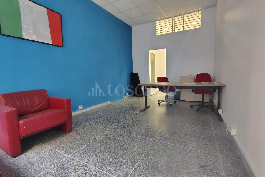 Negozio in affitto di 40 mq a €800 (rif. 20/2026)